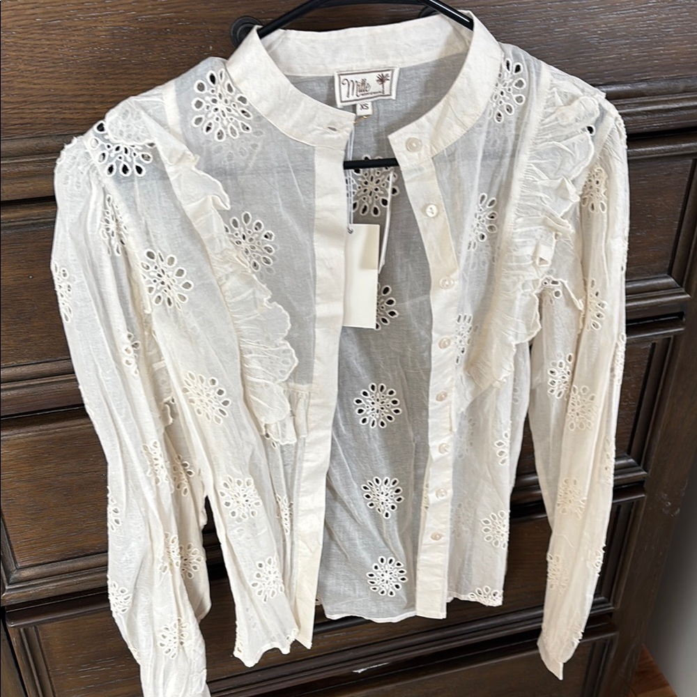 Anthropology. NWT. White Eyelet Lace Blouse
